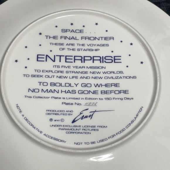 8 Vintage 1983 Star Trek Collectable Plates In Mint Condition! - Picture 13 of 17